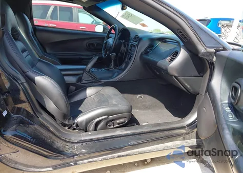 2003 Chevrolet Corvette z USA, uszkodzony, nr VIN 1G1YY32G435115496